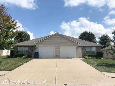 Main picture of 9404 SE 2nd St