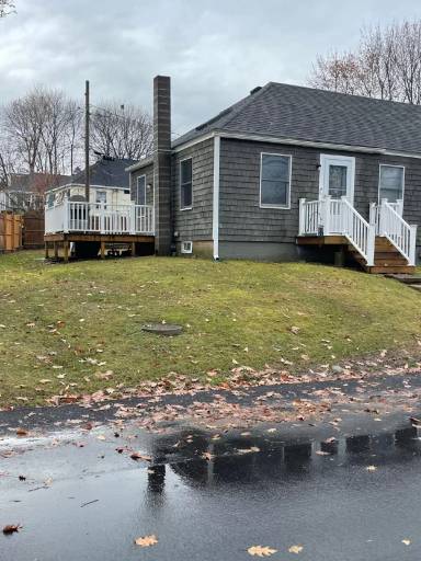 Main picture of 30 Dismukes St