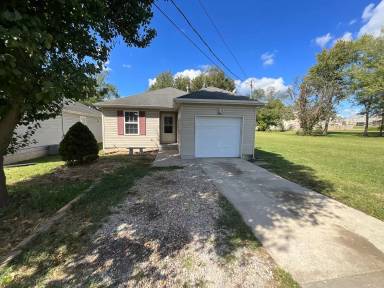 Main picture of 1953 N Hillcrest Ave