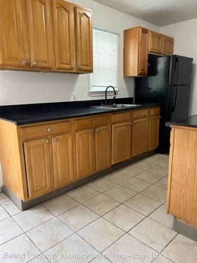 Main picture of 26545 Gading Rd