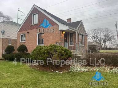 Main picture of 3949 Torrence Ave