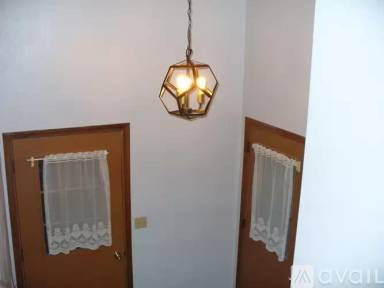 Main picture of 1521 N Perkins St