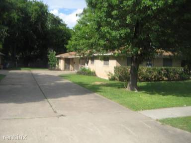 Main picture of 212 W 51st St
