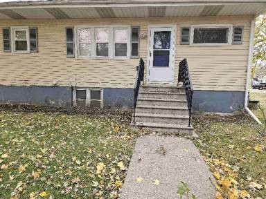Main picture of 319 S 5th St