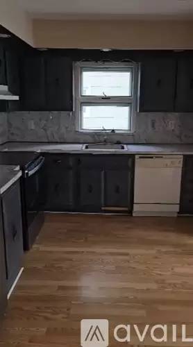 Main picture of 279 Summit Ave