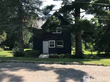 Main picture of 924 Prospect St