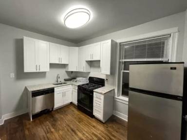 Main picture of 3707 W School St