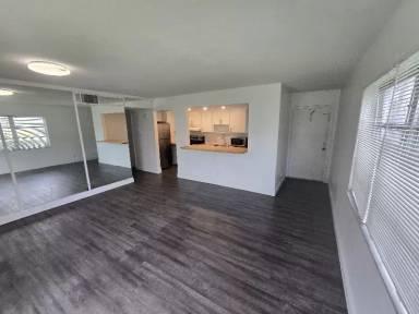 Main picture of 248 SE 9th Ave