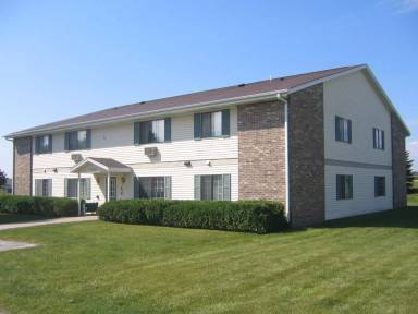 Main picture of S69W15116 Cornell Cir