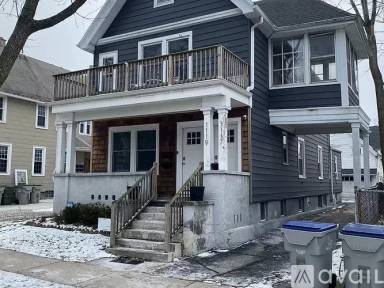 Main picture of 1119 E Walworth St