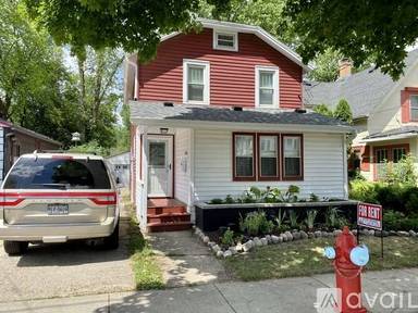 Main picture of 2630 E Johnson St