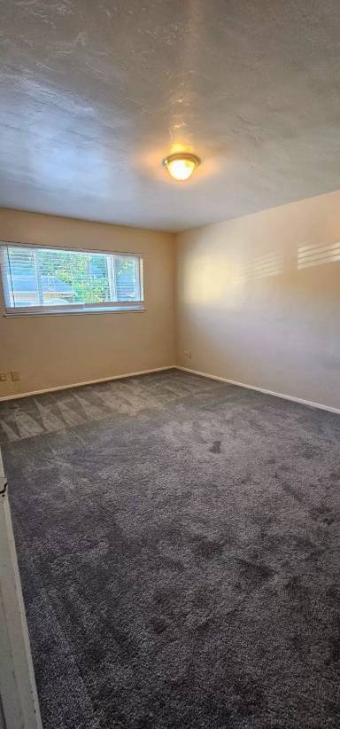 Main picture of 511 Walnut Ave