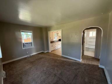 Main picture of 611 E Raymond St