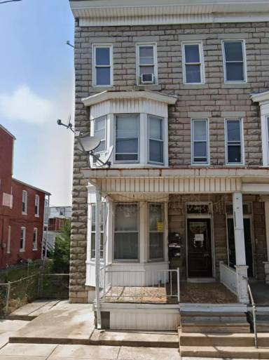 Main picture of 22 S Royal St