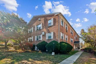 Main picture of 412 N Jackson St