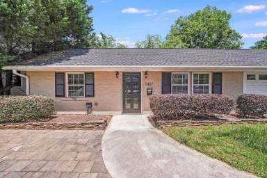 Main picture of 2417 Laburnum Ave