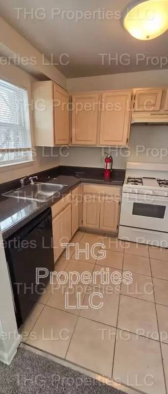 Main picture of 27 Green St