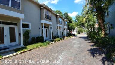 Main picture of 703 Charles Ct S