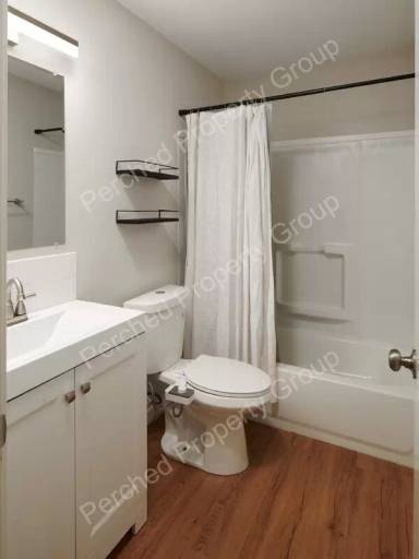 Main picture of 15533 NE Glisan St