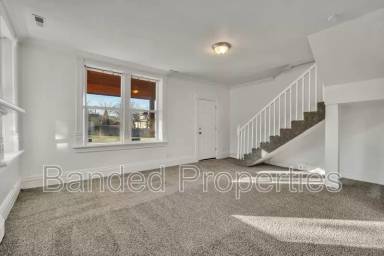 Main picture of 741 E Center St