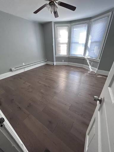 Main picture of 1671 Margaret St