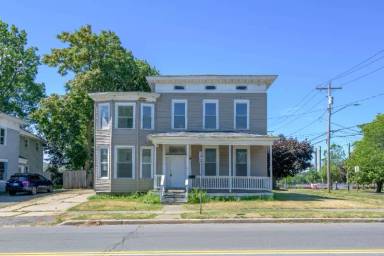 Main picture of 42 E Cayuga St