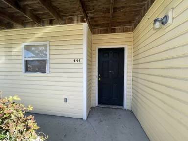 Main picture of 101 Hall St