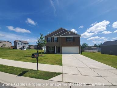 Main picture of 4524 Maple Crest Dr