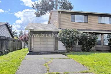 Main picture of 14725 SE 16th Cir