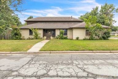 Main picture of 4524 NW 60th St