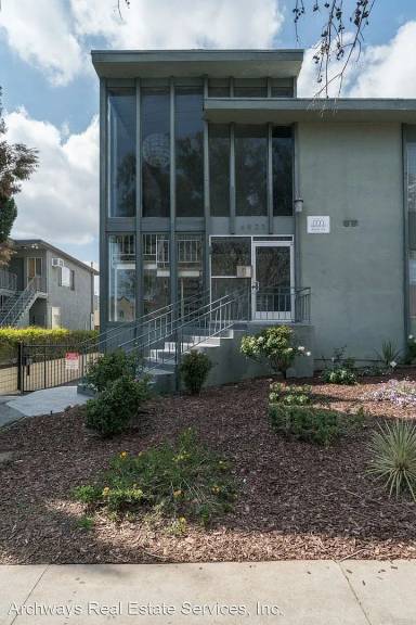 Main picture of 6823 Variel Ave