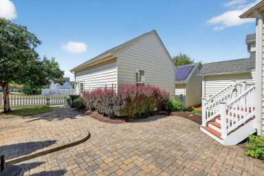 Main picture of 23100 Serviceberry Dr