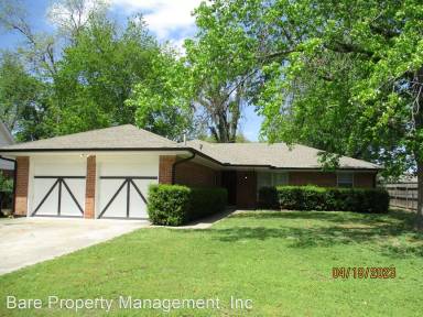 Main picture of 1305 Cherry Stone St