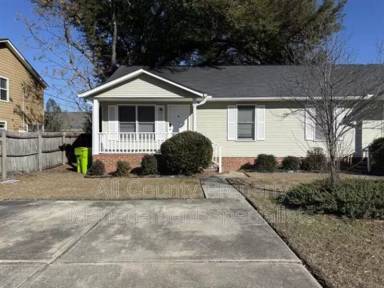 Main picture of 1908 Greenoaks Rd