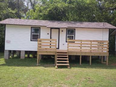 Main picture of 326 W College St