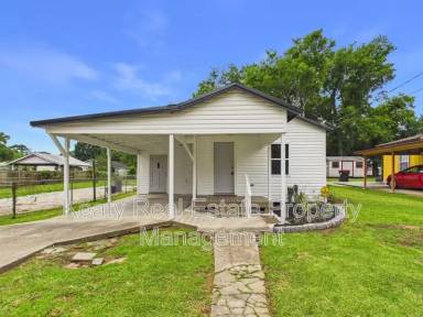 Main picture of 908 Saint Charles St