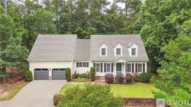 Main picture of 427 Newburgh Dr