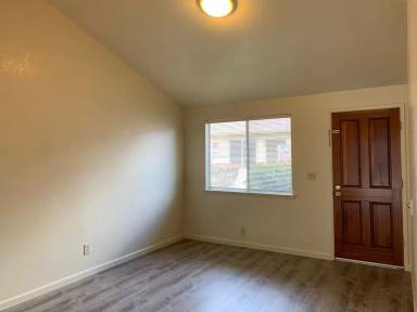 Main picture of 1591 Highland Dr