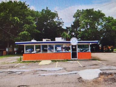 Main picture of 401 S Mobberly Ave