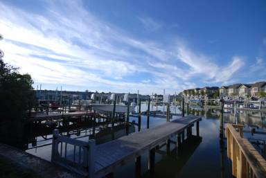 Main picture of 8719 Cove Ct