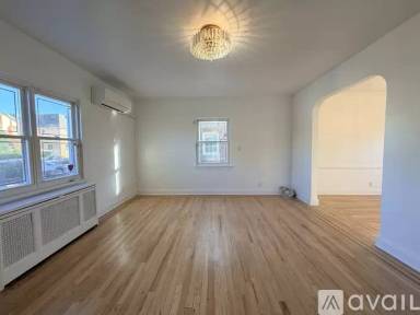 Main picture of 8177 Utopia Pkwy