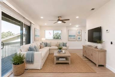 Main picture of 721 Buena Tierra Way