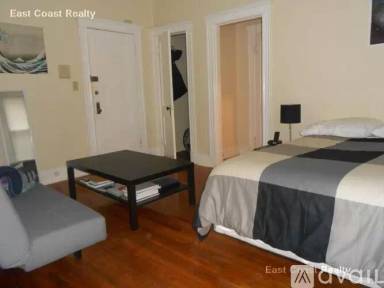 Main picture of 220 Kelton St