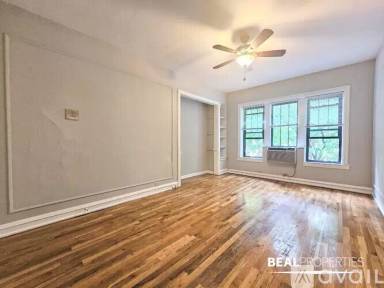 Main picture of 837 W Wolfram Apartments
