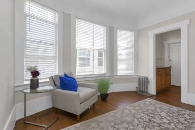 Main picture of 1163 PINE Apartments