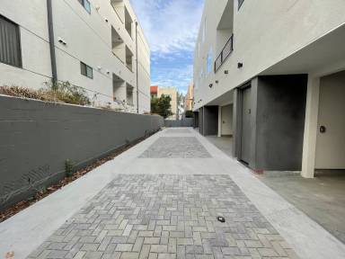 Main picture of 7222 Amigo Ave