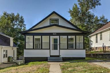 Main picture of 923 D St