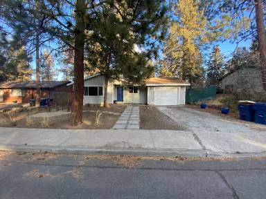 Main picture of 836 SE Douglas St