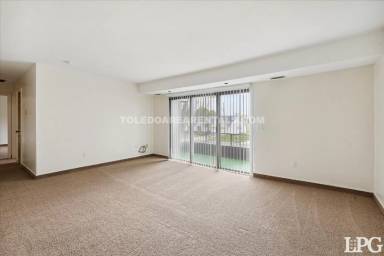 Main picture of 5560 Heatherdowns Blvd