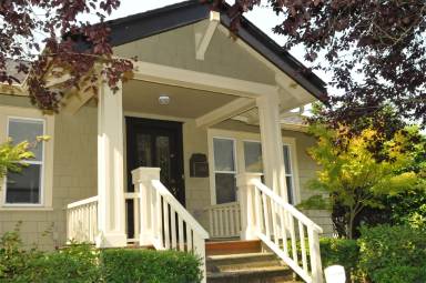Main picture of 3007 11th Ave W